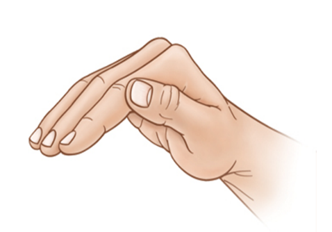 Tư thế bàn tay đúng khi vỗ lồng ngực cho trẻ